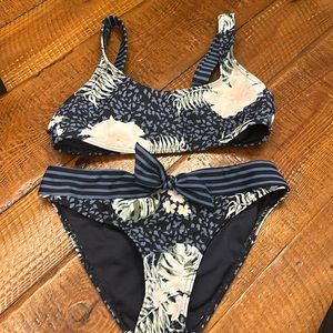 Roxy girls bikini excellent condition